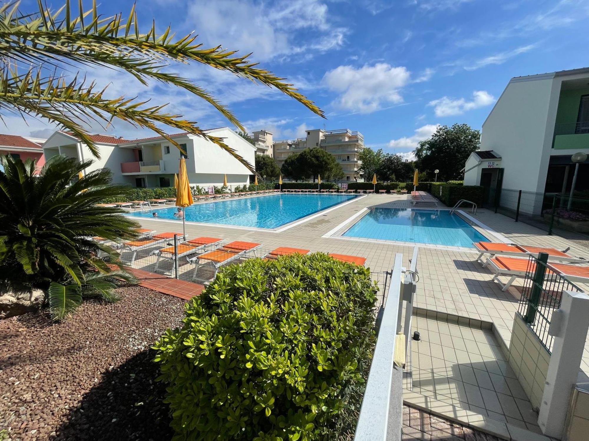 Villaggio Luna Swimmingpool- Agenzia Cocal Caorle Exterior foto